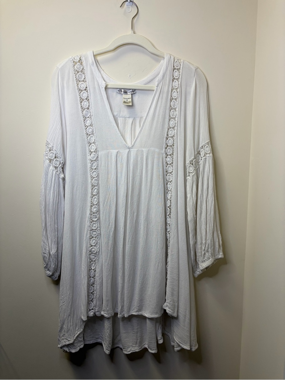White Boho Lace-Trim V-Neck Women's Top Medium